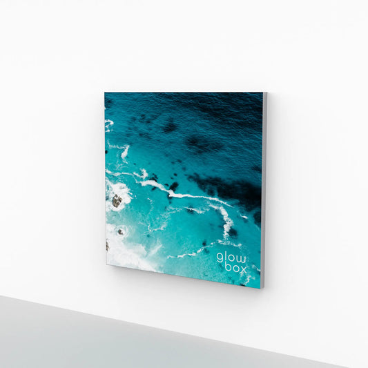 Quadratischer Textilspannrahmen mit Wandaufhängung, Motiv: Küste